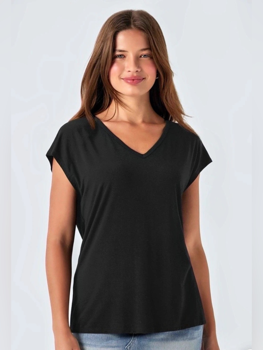 ✨NWT✨ Halara: Short Sleeve V-Neck Shirt - Size Large (ptp approx 21.25in)